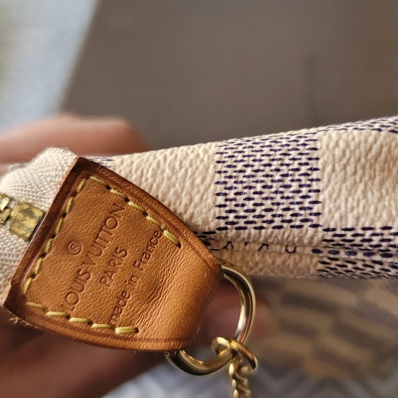 🎁SOLD🎁Mini Pochette Damier Azur - Picture 10 of 11